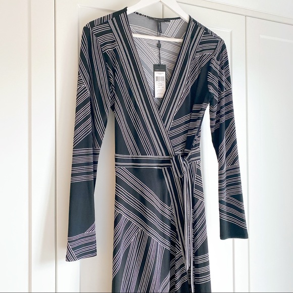 NWT BCBGMAXAZRIA Asymmetric Wrap Dress - Picture 4 of 10